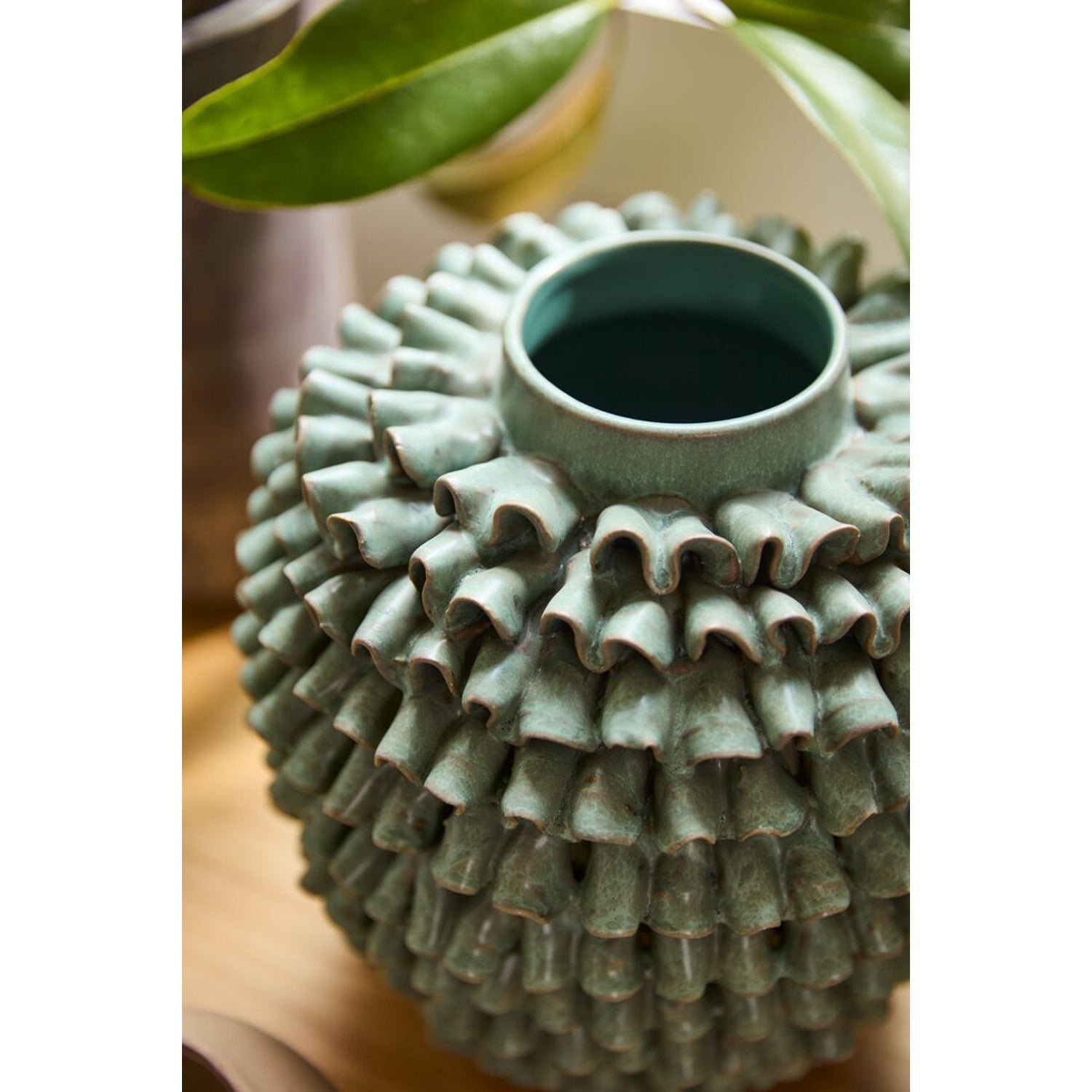 En Pointe Vase