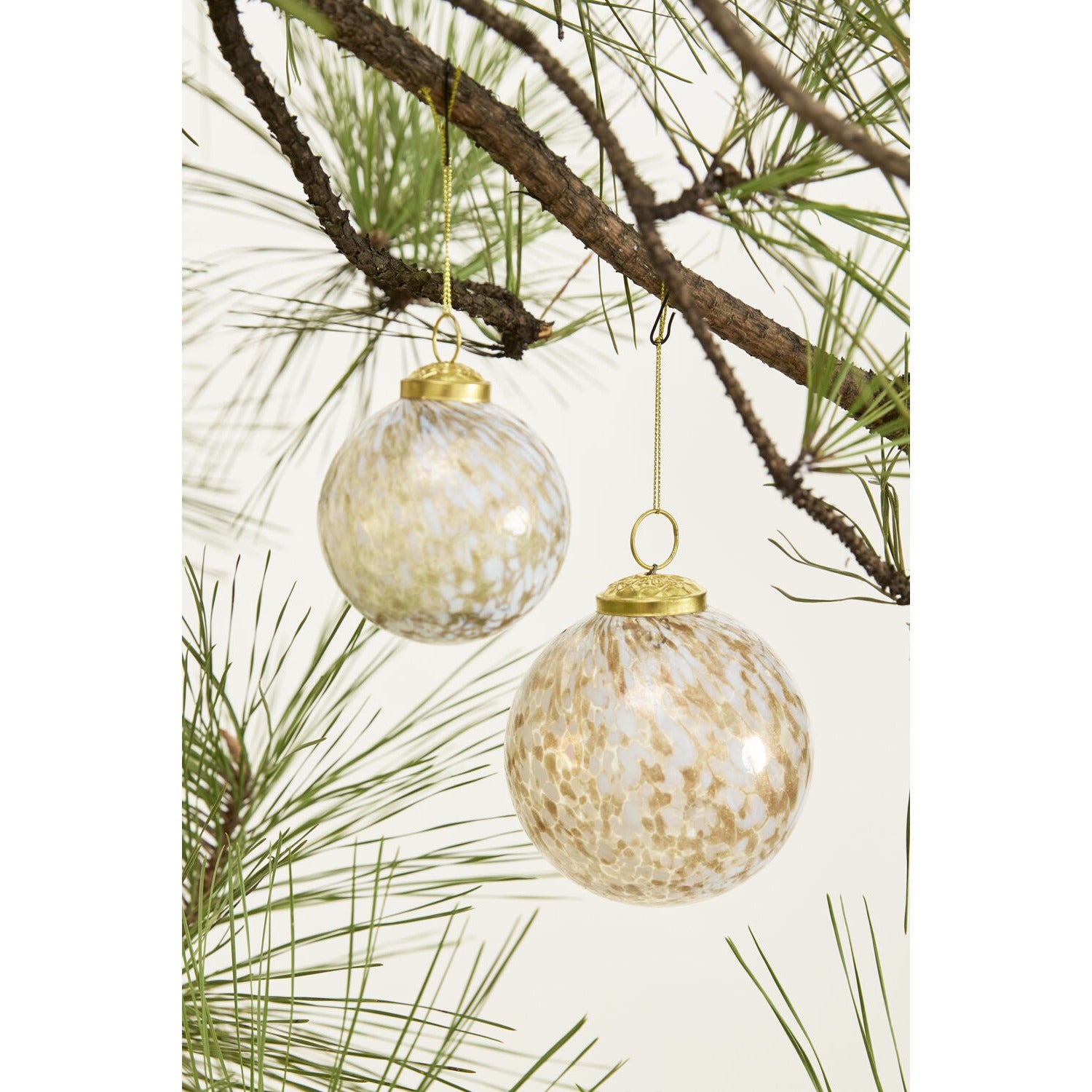 Glimmerveil Ornament - Set of 6