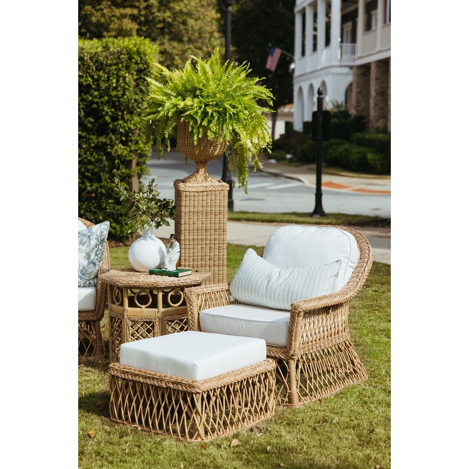 Azurea Outdoor Braid Urn