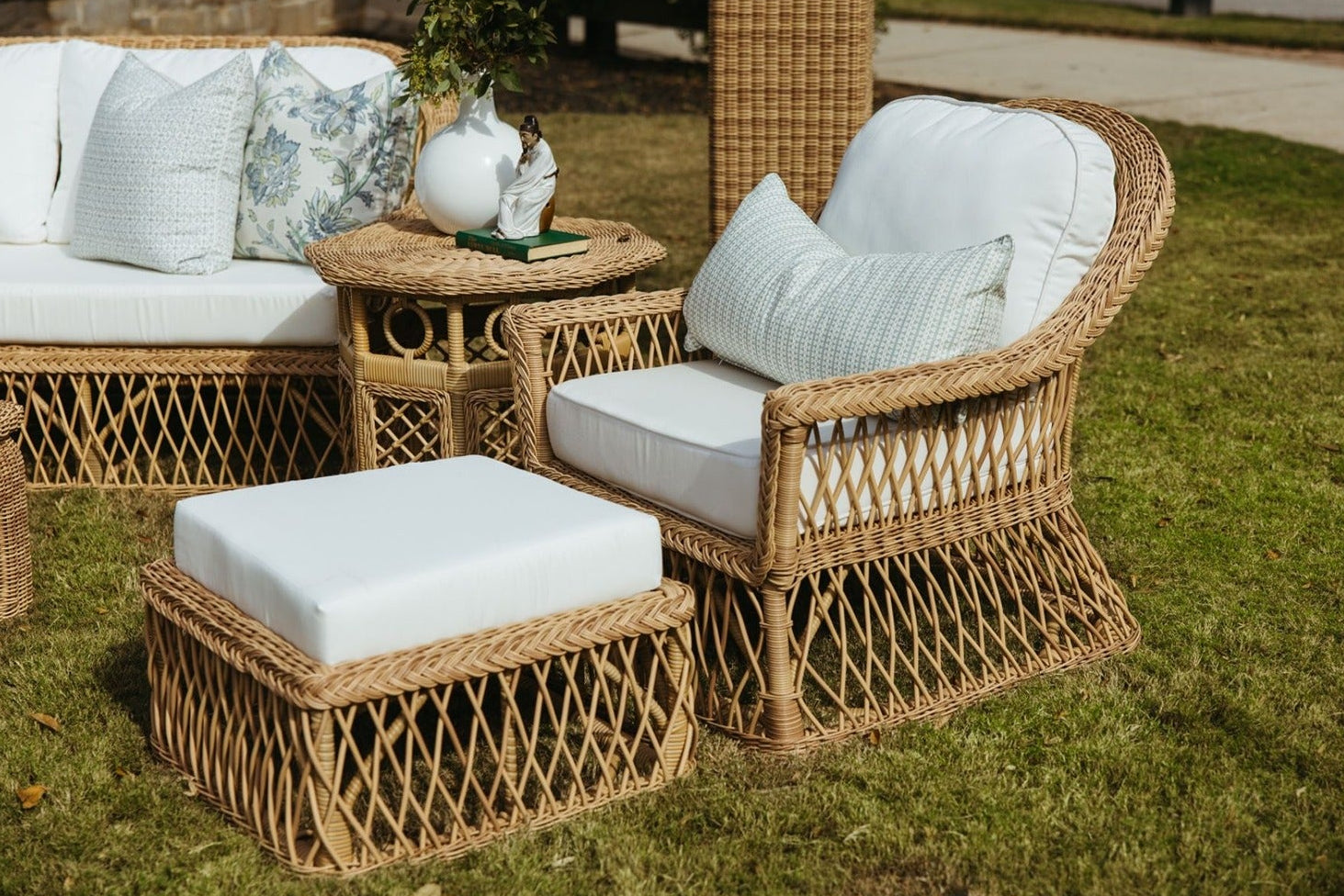 Outdoor Sylvia Lounge Chair