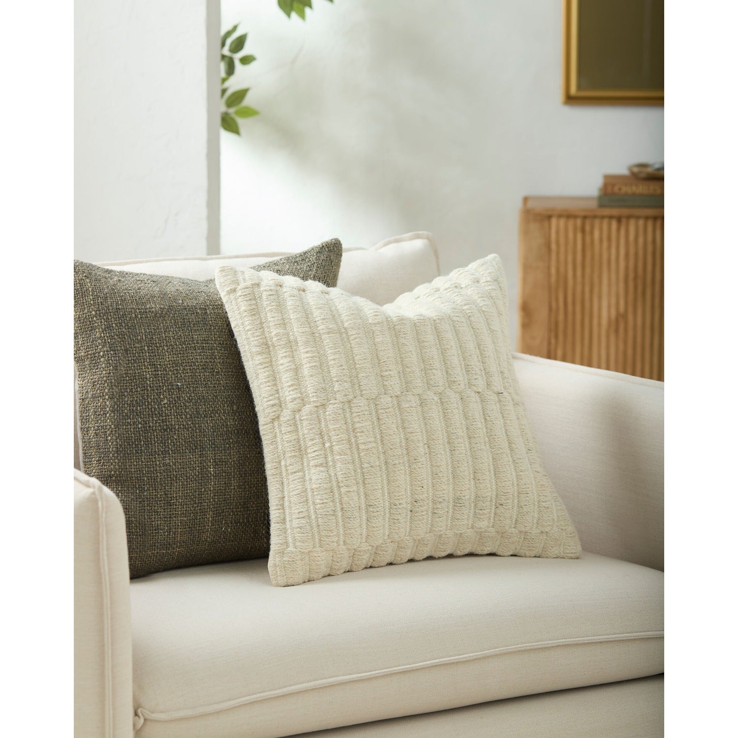 Monacizzo Pillow