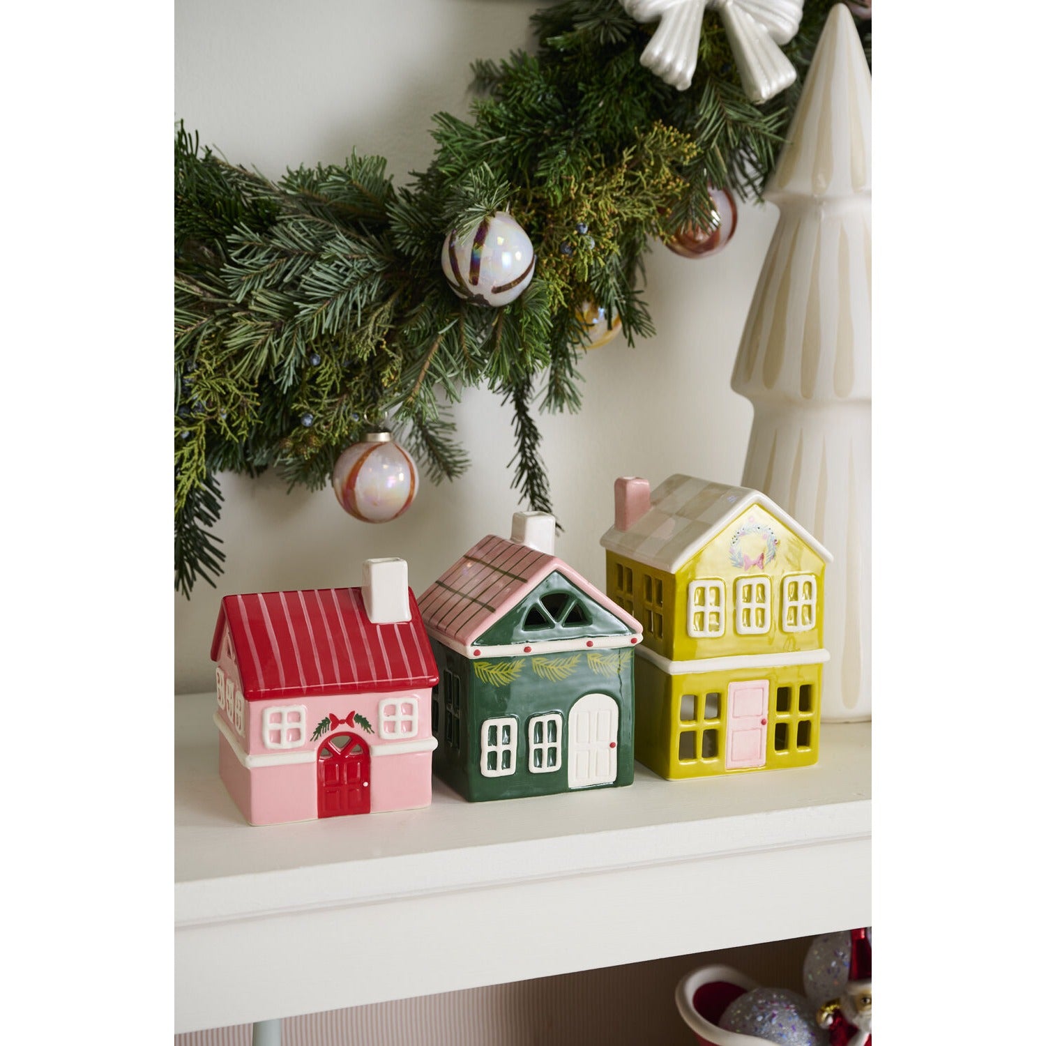 Merrivale House Figurine - Set of 2