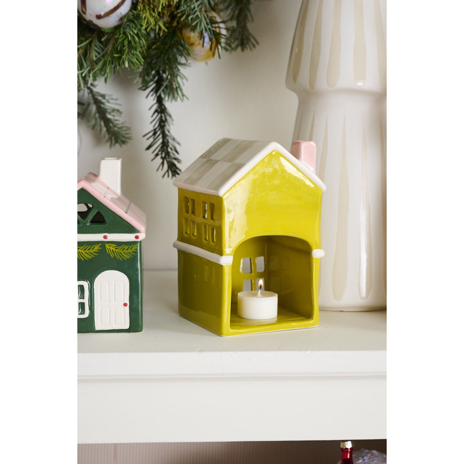 Merrivale House Figurine - Set of 2