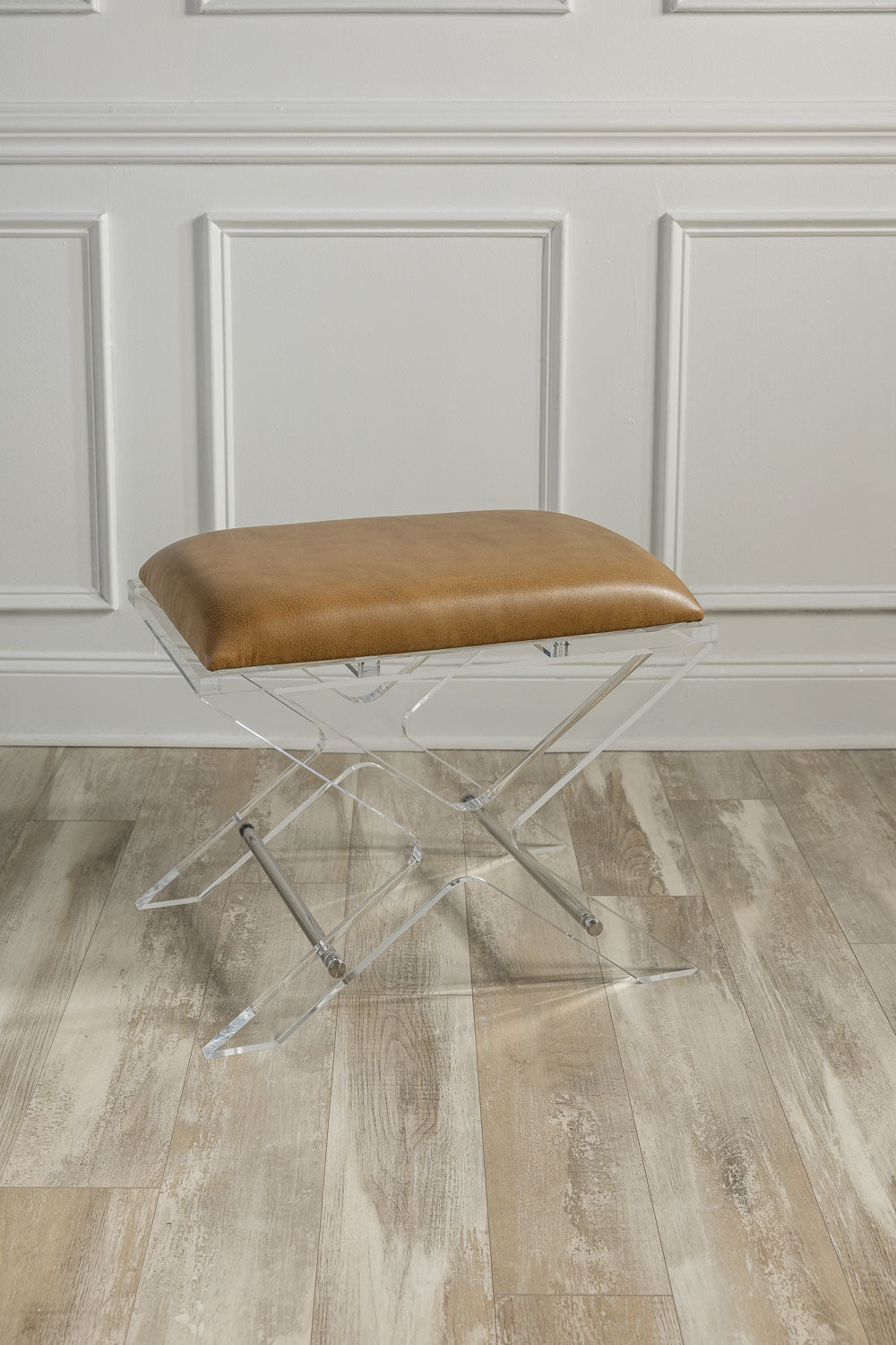 Delano Dorian Saddle Bench
