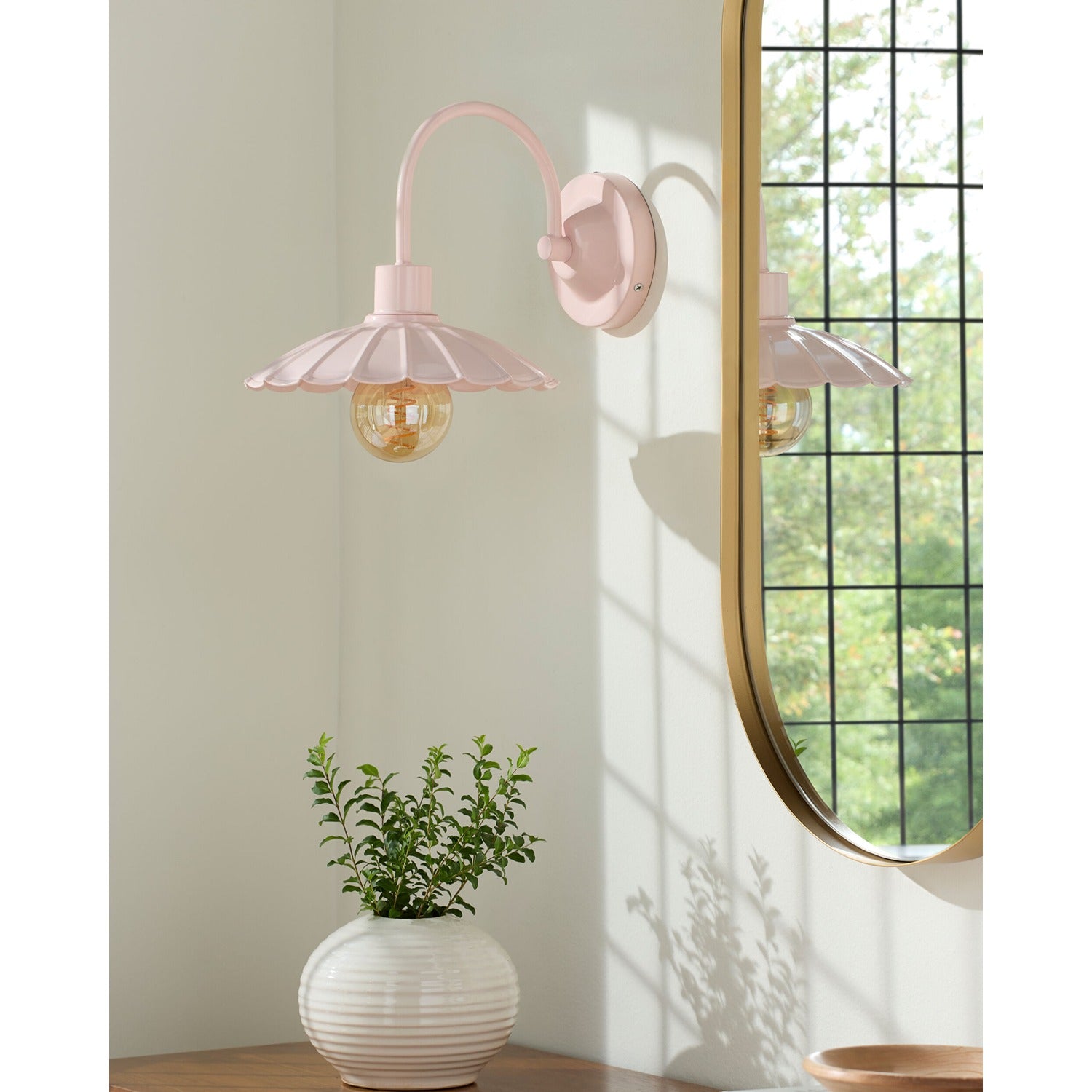 Pavona Wall Sconce