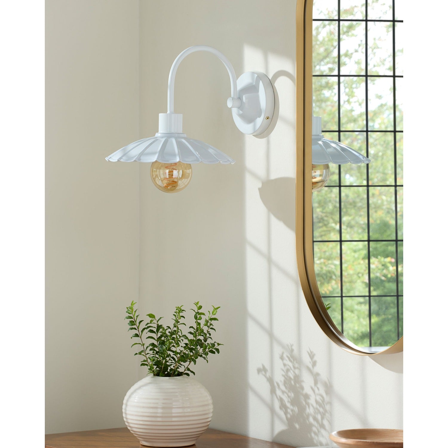 Pavona Wall Sconce