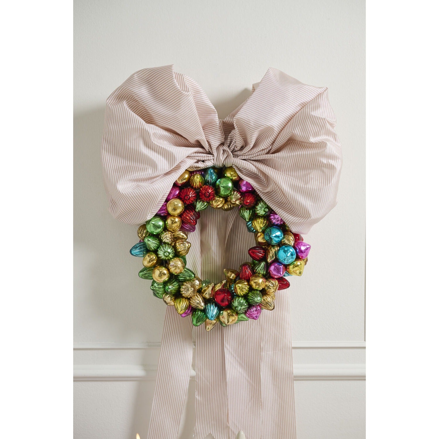 Retro Bauble Wreath